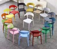 Chaise en plastique lourd
