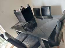 table a manger 6places chaises en cuir