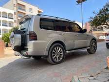 mitsubishi pajero