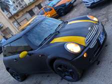 Mini cooper 2011 full option