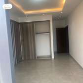 Appartement neuf de standing de type F4 à louer au Point E