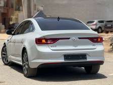 RENAULT SM6 2016