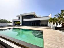 Villa avec piscine au bord de la Lagune de Somone