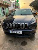 Location: Une TRÈS TRÈS BELLE JEEP CHEROKEE