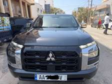 Mitsubishi l200 2025