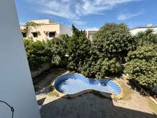 Villa R+1 piscine-jardin à louer aux Almadies
