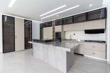 Appartement F5 de 298 m2 à vendre aux Mamelles