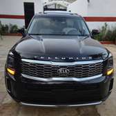 Kia Telluride SUV noir spacieux et puissant