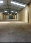 A LOUER UN HANGAR DE 1000 M2
