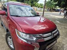 Mitsubishi Outlander SUV 5 portes