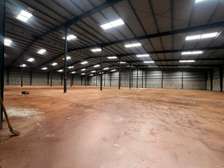 UN HANGAR A LOUER A DIAMNIADIO