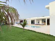 Magnifique villa neuve à vendre à Nguerigne
