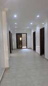 Villa basse de 1000 m² à louer à Dieupeul 1