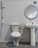 Ensemble toilette et lavabo céramique blanche moderne