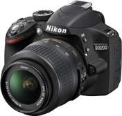 Nikon D3200 + 18 55mm