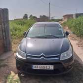 Location Citroën C4 climatisé avec chauffeur