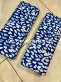 Tissu coton bleu motifs blancs 2 rouleaux