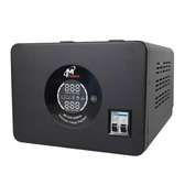 M Power AVR-1000VA/600 régulateur automatique 3000VA noir