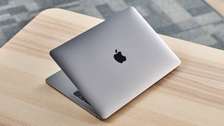 Apple MacBook 13 pouces Gris Sidéral Puissant