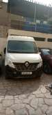 Renault Master utilitaire blanc robuste et spacieux