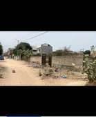 Terrain à Touba - Placé sur une route de 30 m