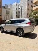 Mitsubishi pajero sport 2020 manuel 5 vitesses 7 p lass 44