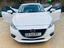 Mazda 3 S LINE