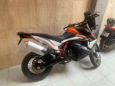 KTM ADVENTURE 890r