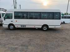 Location minibus Toyota hiace, coaster