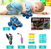 Jeu voiture pour enfant qui s'illumine dans le noir
