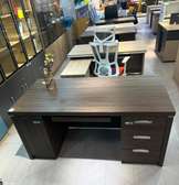 Bureau bois stratifié chêne foncé 3 tiroirs armoire