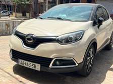RENAULT QM3 2016