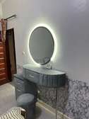 Ensemble lit et coiffeuse