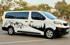 Peugeot Expert 2018 / 9 Places