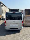 Minubus Toyota Hiace