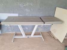 Table de massage pliante confortable structure métal