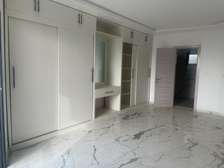 Appartement F5 à vendre prés de la Cité Mourtada Sur la VDN.