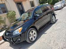 Toyota rav4 4/4 essence automaique yrès propre