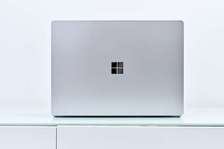Surface laptop Corei7 512giga ssd Ram16