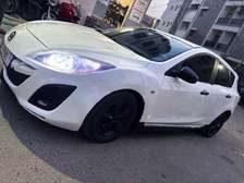 Mazda 3 Blanc Essence Toit Ouvrant Compact