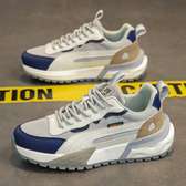 Baskets Urbaines au Style Moderne et Sportif