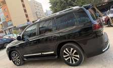 Ⓜ️ Toyota Land Cruiser V8 - Année *2021* Full Options