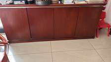 Grand buffet en bois rouge
