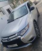 Mitsubishi Outlander 2016 7 places