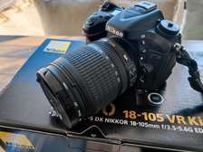 Nikon D7100 + Objektif Nikon 18-105