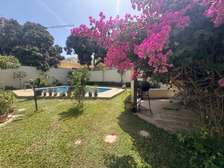 Villa à louer à Mermoz 3 chambre derrièr la brioche dorée