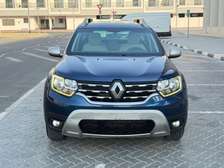 Renault Duster SUV 4x4 Bleu foncé robuste