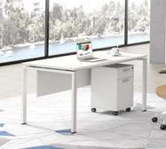 Plateau de table avec boîtier de câbles