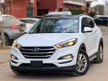 : *HYUNDAI*  : *TUCSSON* Année :  *2018–*