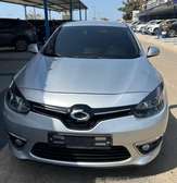 Renault SM3 essence 2016